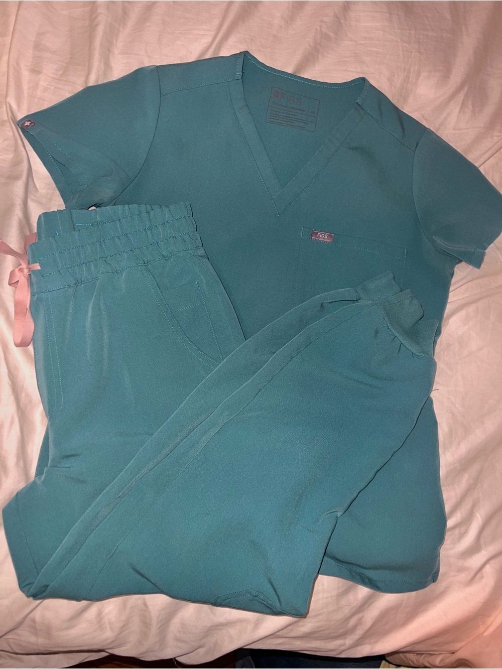 Figs Teal Women's V-Neck Scrub Top & Drawstring Pants Set